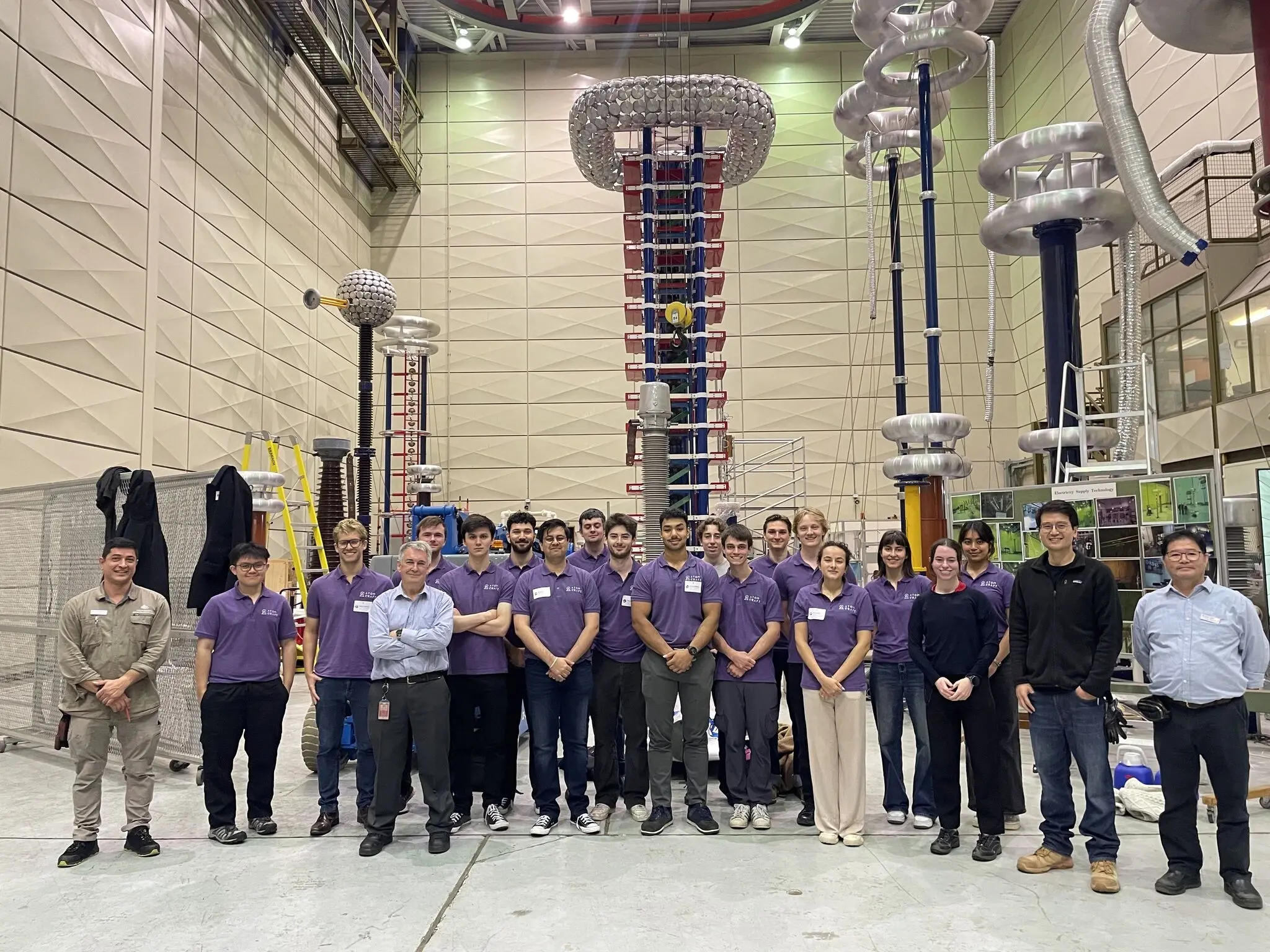 Team members of AtomCraft and CSIRO lined up